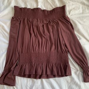 Express- Off The Shoulder Top Size Large